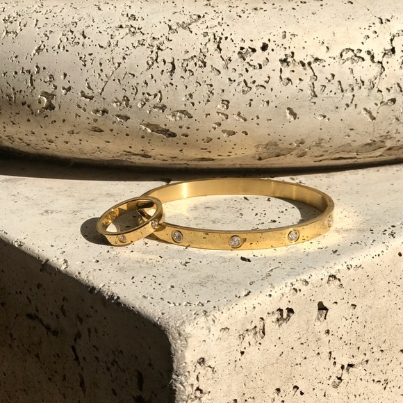 Woman’s Love Screw Gift Gold Bracelet Bangle - Picture 3 of 8